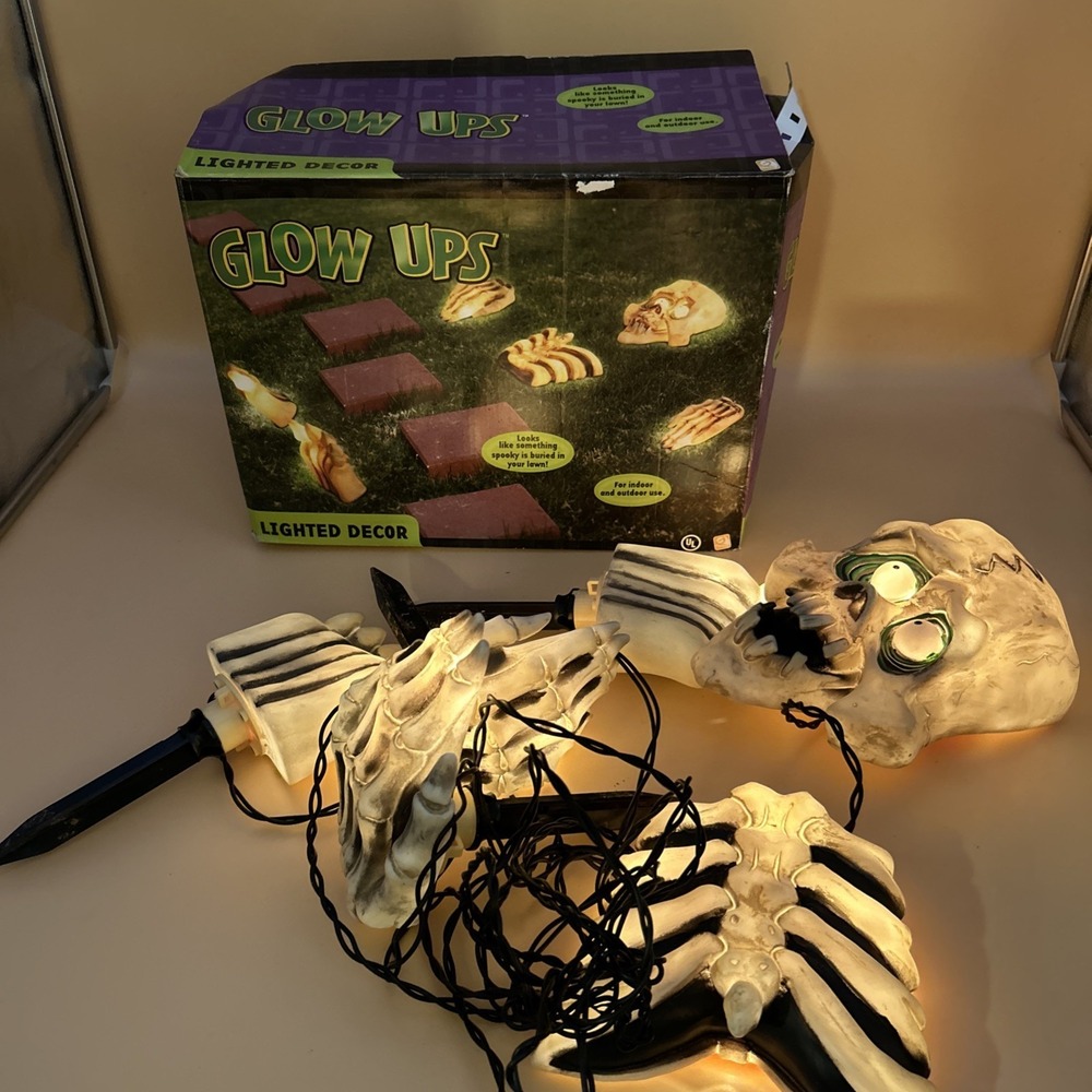Gemmy Glow-Ups Skeleton Halloween Outdoor Ground Yard Lawn Decor New 2004 Works